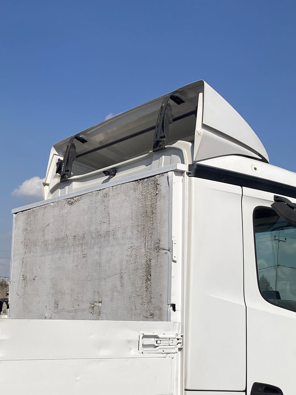 كاسحة بو فروشتن
***********
