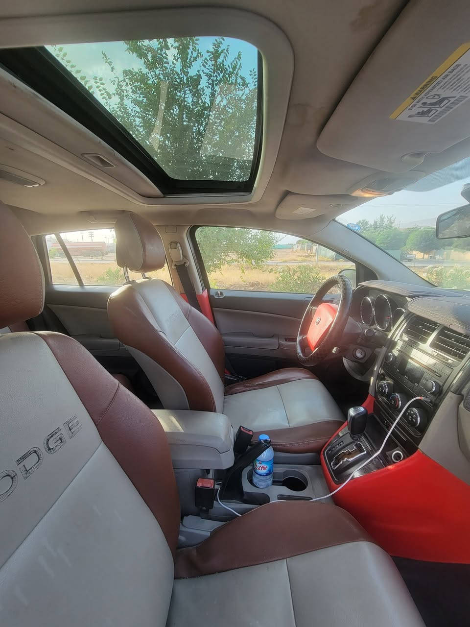 دۆج کالیبەر مۆدێل 2011 بۆ فرۆشتن.
 نیلی
ڕەسمی سۆنەر دانراوە
 چوار جام کارەبا کوشن سایەق کارەبا سڵایت تراکشن کۆنتڕۆڵ تحدید سرعە 
سەلاجەAbs
ئاوێنە کارەبا قفڵ مەرکەزی
گێڕ و مەکینەو غرامە بە شەرت
چوار بستن مەکینە 20
چوار تایەیی لۆکە
 زۆر پاکە ماڵی دۆستە سەنەوی و هەززەی 
تازەیە بە ناوی خۆمانە تا 2029.
ژ.ت ***********ـ
شوێن// سلێمانی- پیرەمەگروون
