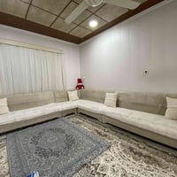 كنب 10 مقاعد • مع مخدات • قابل تفاوض