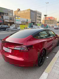 بيع او مراوس  تسلا 3 موديل 2023  تك ماطور دفع خلفي 280 حصان ماشية 40 ا...