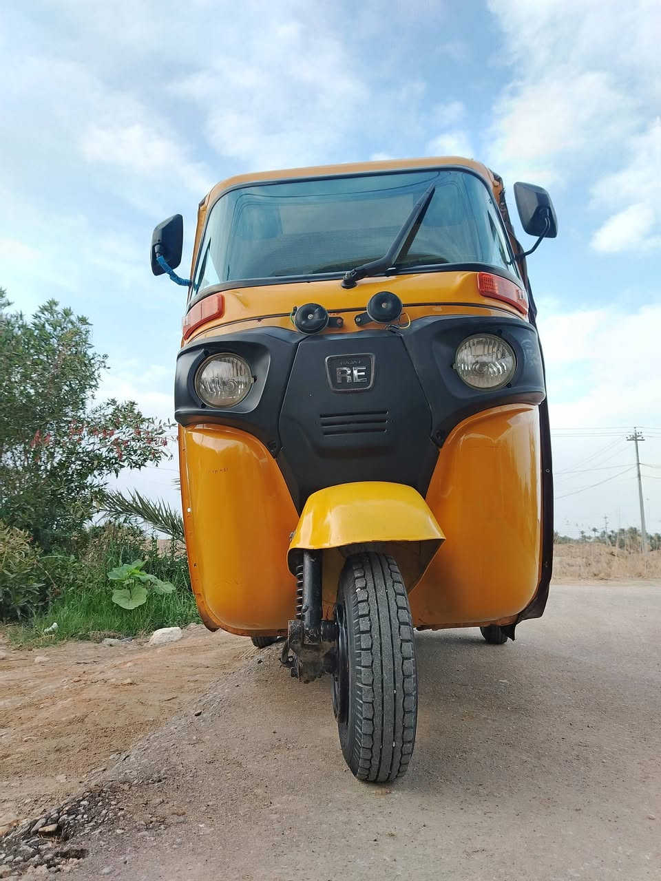 السلام عليكم تكتك 20 رقم انكليزي وسنوية بأسمي  الكشر مكفول من الضربه وكلش نضيف مكينه مفتوحة تكتك نظيفة كلش ومرزوقة نصبتها حلوه ما متعوبه ونص غراضهه جديده دبلات ولوي وجاملغات وماصدات ولايتات والعنبار  ما تتعب اليشتريها تجي تشغل وتمشي السعر 5800 العنون بابل القاسم للاستفسار ***********
