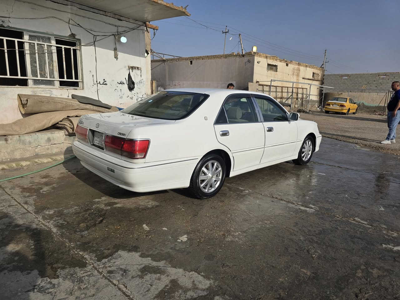 السلام عليكم ملكه لبيع مديل 2003 كفاله عامه 3 دكم مفحوصه ومتفوع كمرك صاعده هزه تحوير ماراتي فوك وجوه حداديه وره وكدام جديده تخم تاير باتري جديد السياره جديده كير مكينه شرط ديفور الكبير برده خلفيه السعر 120 وبيهه مجال المكان السياره الديوانيه دغاره ستفسار اكثر التصال على الرقم *********** موجود على الفيس
