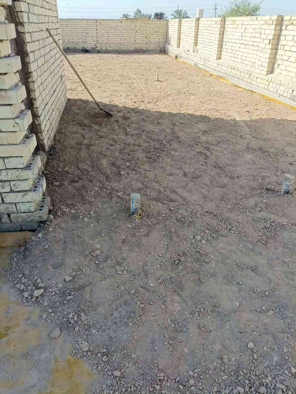 🏠 سقف بيتك أمان.. صيفاً وشتاءً! 🌧️☀️
هل تبحث عن عمل 
 او "كرستة وعمل" يجمع بين المتانة، العزل المثالي، والنظافة؟ نحن نوفر لك الحل الأمثل لتسطيح منزلك بأيادٍ خبيرة ودقة متناهية.
✅ لماذا تختار خدماتنا؟
نحن لا نكتفي بالعمل التقليدي، بل نعتمد خطوات هندسية لضمان راحة بالك:
1️⃣ عزل جبار: نستخدم نايلون زراعي (سمك 1.5 مم) كطبقة حماية أساسية ضد الرطوبة.
2️⃣ تصليط هندسي: وداعاً لتجمع المياه! نقوم بفرش التراب وتصليطه بدقة تضمن انسيابية الماء بنسبة 100%.
3️⃣ تطبيق "الفرشي" الأصلي: نستخدم الطين والتطبيق اليدوي المتقن لضمان التماسك والعزل الحراري.
4️⃣ لمسات نهائية فنية: تشريب بالجص، تكحيل بالإسمنت، وتنظيف شامل (فرك وكنس) ليظهر السطح كأنه لوحة فنية.
5️⃣ الاختبار الفعلي: لا نغادر الموقع حتى يتم رش السطح بالماء أمام عينك للتأكد من نجاح العمل.
🔨 .
📞 احصل على استشارتك المجانية الآن!
لا تتردد في الاتصال بنا للاستفسار أو طلب معاينة الموقع:
📱 رقم الهاتف: [‏‪***********‬‏]
