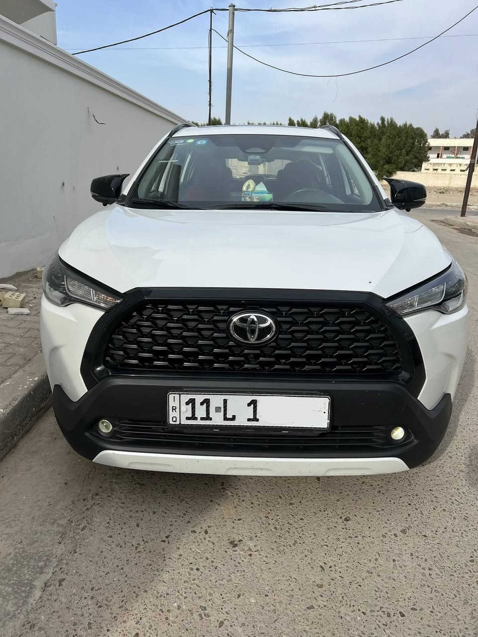 كورلا كروس 2024 مكفولة
فول مواصفات 
كشنات جلد وكهرباء ، اضاءة led ,فتحة
السيارة عليهة داش كام امامي خلفي وارضيات رزلاين وتغليف من الداخل يعني كاملة 
ماشية 23 الف 
السعر 26 مليون 
المكان بغداد
الرقم : ***********
