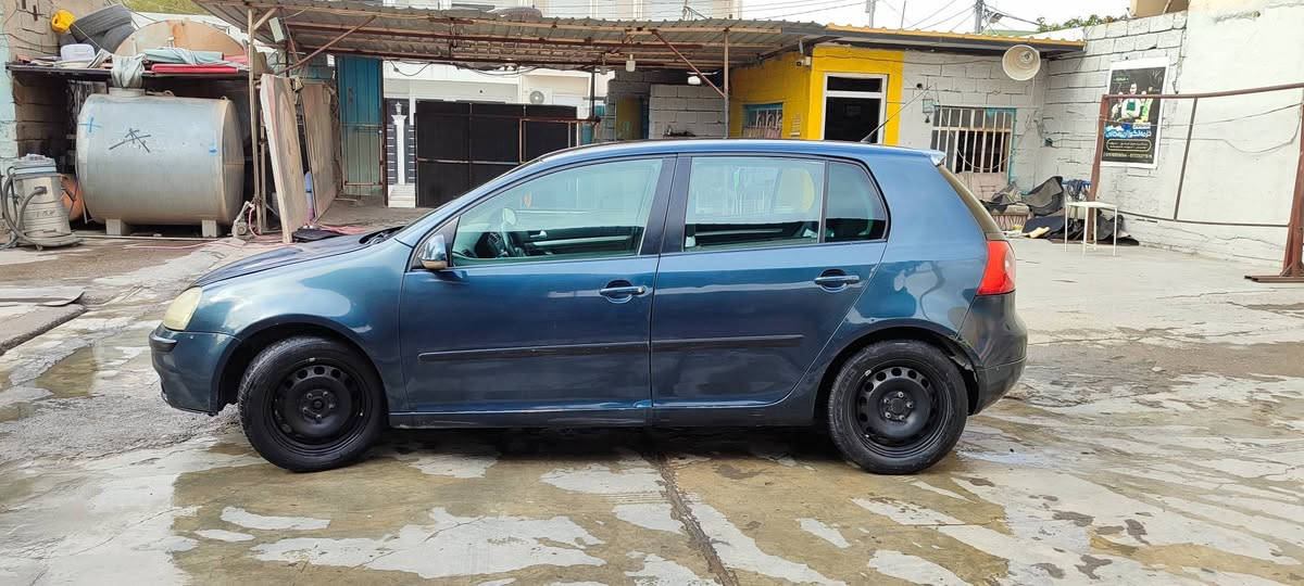 گۆڵف MK5
مۆدێل 2008
59$ مەجالێکی کەمی تیاییە 
مکینەی 14 بێ تۆڕبۆ گێڕعادی 
سەیارەکە حیزام بۆیاخە سەقف و شانی بەشەرتە 
سەنەوی تا 2027 تازەیە تەحویل و بڕاوە و غەرامەی بەشەرت
380 هەزار غەرامەی لەسەرە دوای مامەڵە ئەیگەڕێنمەوە
شوێنی سەیارەکە کەرکوکە
ژ.م (***********) كركوك, العراق
