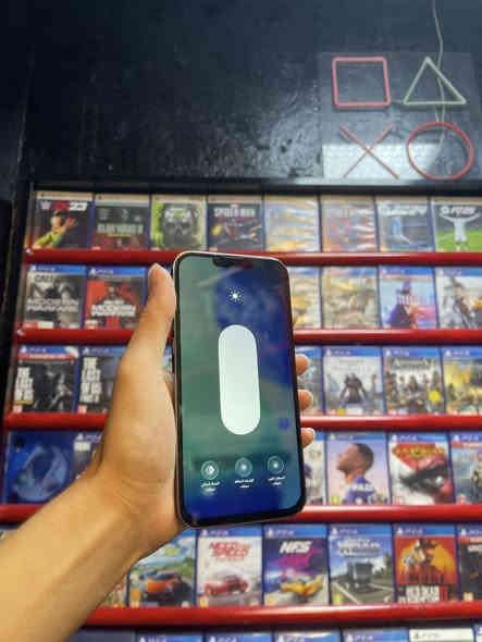 13برو ماكس جهاز نضافه 100/100 جهاز كله شغال 
مستبدل شاشه فقط 
بطاريه77
ذاكره256
فيس إيدي اتصال كله شغال 
بيع أو مراوس سعر الجهاز 465فقط  
مكان رمادي شارع السينما ***********
