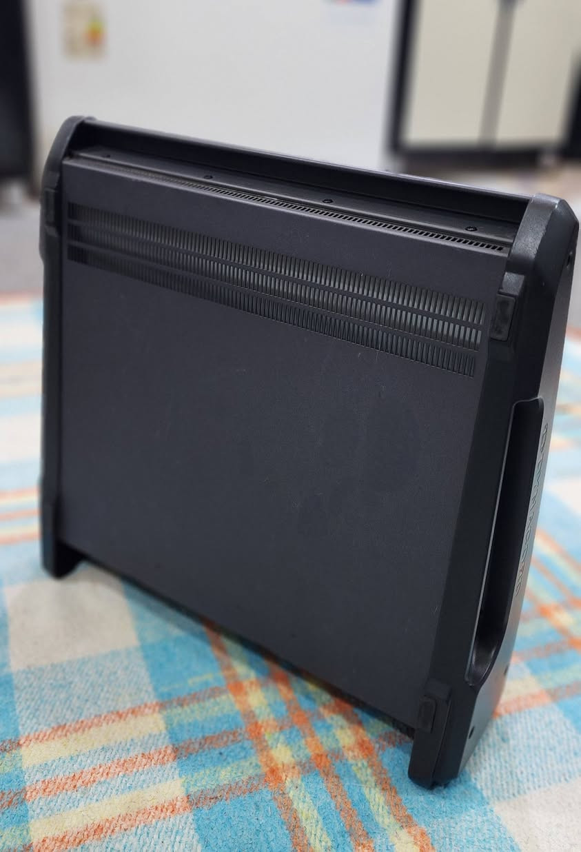 السلام عليكم مكسر داينكورد الماني اصلي استخدام قليل كلش نضيف للبيع ٢١ ورقة هذا رقمي ***********
