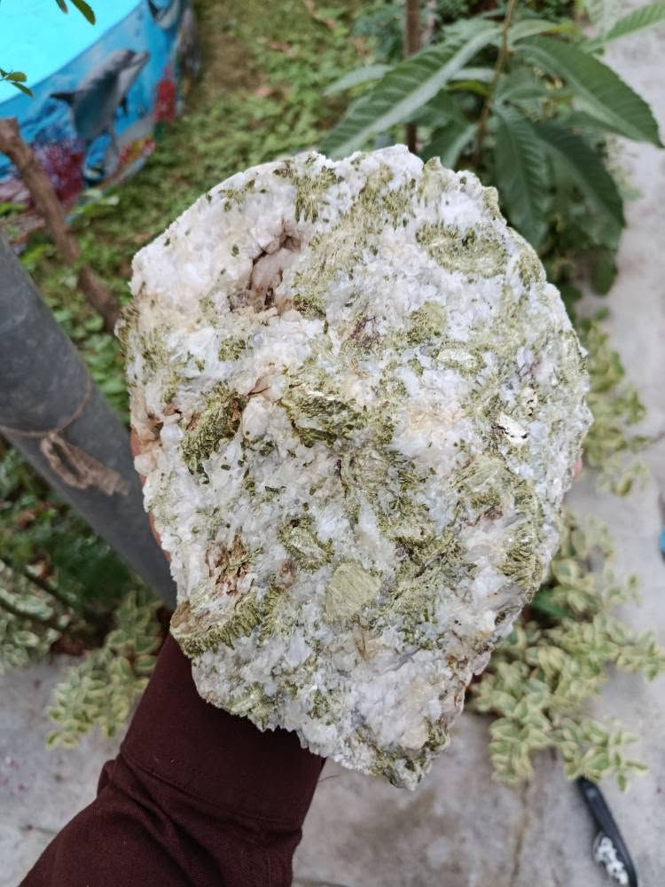 حجر در و اپیدوت حجم کبار
سعرە ٢٠ الف
٢٥ الف مع التوصیل سوران, أربيل


**إذا كنت صاحب هذا الإعلان وتريد حذفه لأي سبب، رجاءا أرسل رسالة إلى الدعم الفني**