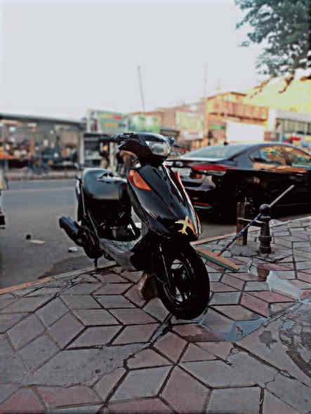 السلام عليكم دراجه ادرس ساسوكي كامله مكمله ما ناقصها شي الدراجه مجفته مره واحده كلشي شغال سلف هندر الدراجه ناقصها بس كفرات مال محرك ولأبقيه كالمله مكمله السعر  200 بيها مجال  المكان بغداد جديده شارع المسبح         الرقم ***********
