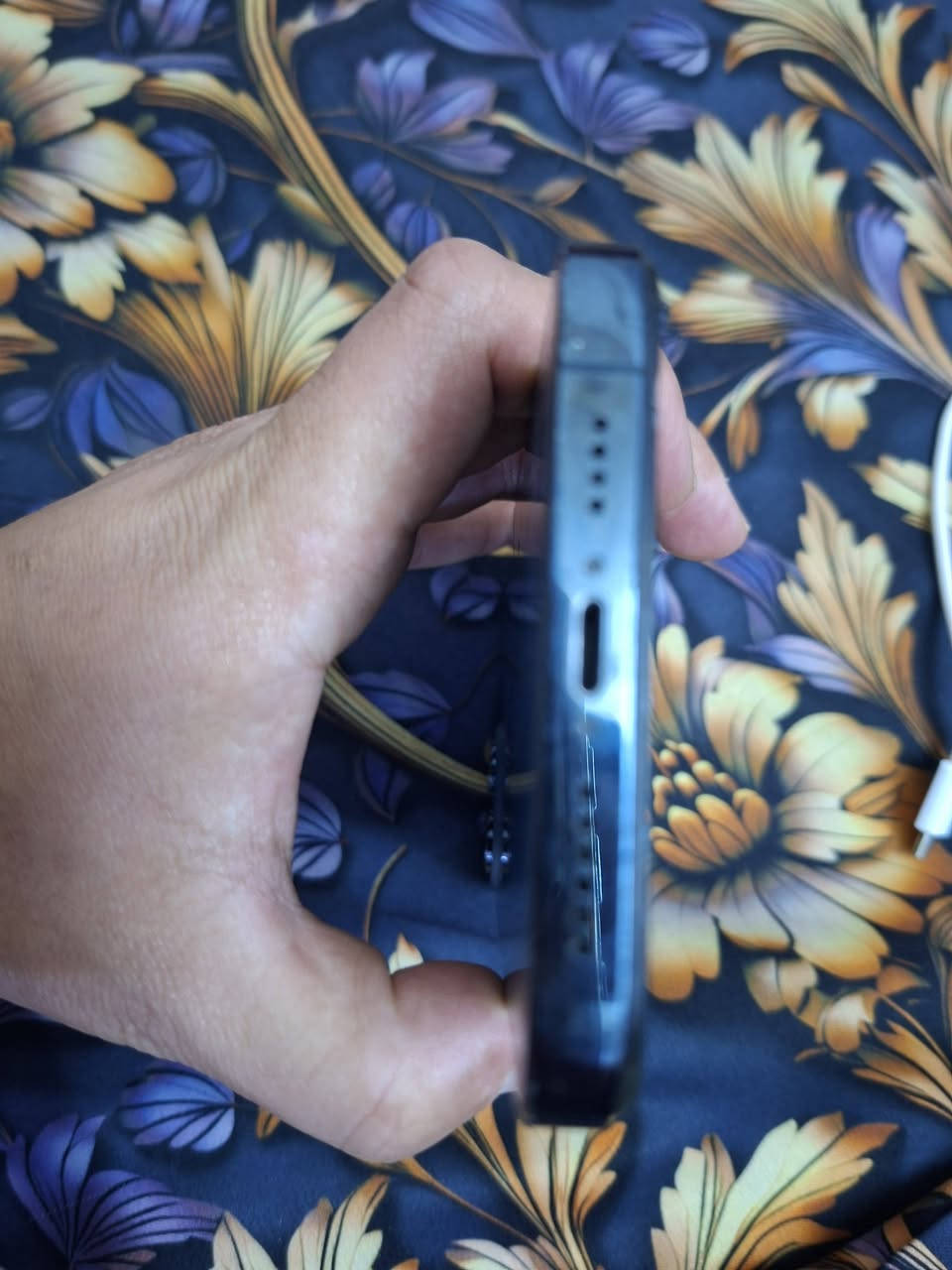 سلام عليكم تلفون 12 برو مكس لبيع *********** السعر 350 ابيه مجال بصيط
