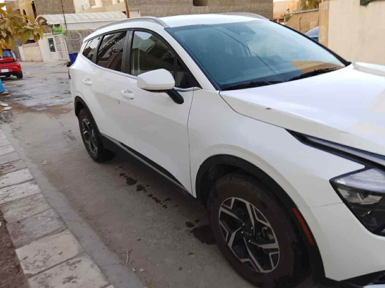 د
السلام عليكم كيا 24 وارد  ماشيه 25 
سويج مو بصمه 
صور الحادث موجوده بلمنشور بيه مكانات بارد 

مبدل بيها باب الصدر ودعاميه اماميه نفس ألون 

مواصفات عاديه سويج 

كشن تتفلئ

شاشة جبير

فور ويل

رادار امامي خلفي جانبية

سايد بريك بصمه 

ماشيه ٢٣ 

الاتصال الرقم)***********

السعر 182 وبيه مجال 

المكان بابل حلة, بابل
