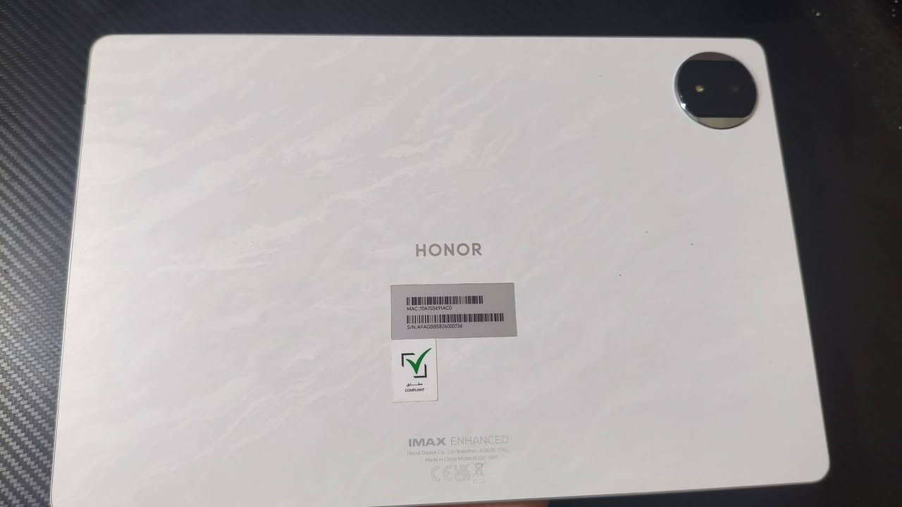 للبيع | HONOR MagicPad 2

شاشة OLED مقاس 12.3 إنش بدقة 3000 × 1920 ومعدل تحديث 144Hz.

معالج Snapdragon 8s Gen 3 القوي.

ذاكرة 12GB RAM (مع دعم RAM Turbo).

سعة تخزين 256GB.

بطارية ضخمة 10050mAh تدعم الشحن السريع.
نظام التشغيل MagicOS 10 (Android 16).
سماعات ستيريو عالية الجودة.

الملحقات 
قلم 
كيبود 
الكارتونه مالته موجودة جهاز جديد 

مناسب للدراسة، والألعاب، والمونتاج الخفيف، والرسم، ومشاهدة الأفلام. 

صارله شهرين عندي مشمور  قليل الاستخدام 

بي ضربه خفيفه بالاطراف

سعرة بالسوك 950 الف 
ابيع ب 600 الف السعر غير قابل للتفاوض 
مكاني كربلاء 
للتواصل 
***********
