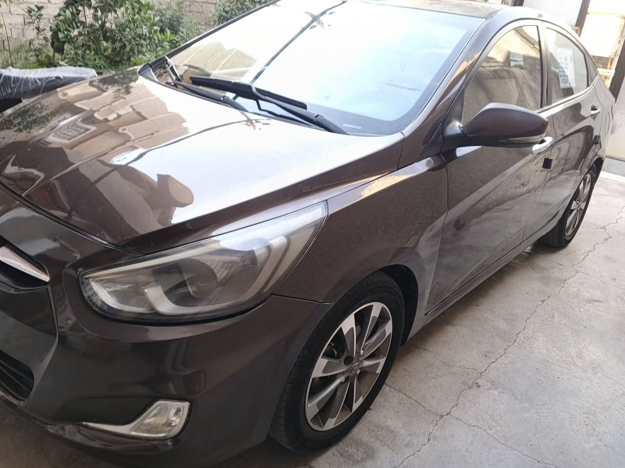 للبيع فقط
اكسنت موديل 2016امريكي🧿🧿
مكينة 1600دوش بيها صبغ 3قطع فقط بدون اي دواخل 
اللون جكليتي 
كير مكينه حدادية تبريد تخم تاير كله جديد 
بغداد سنوية لل28
شاشة كامرة دوشمة السعر 77
مكاني بغداد شهداء البياع لاتصال ***********
