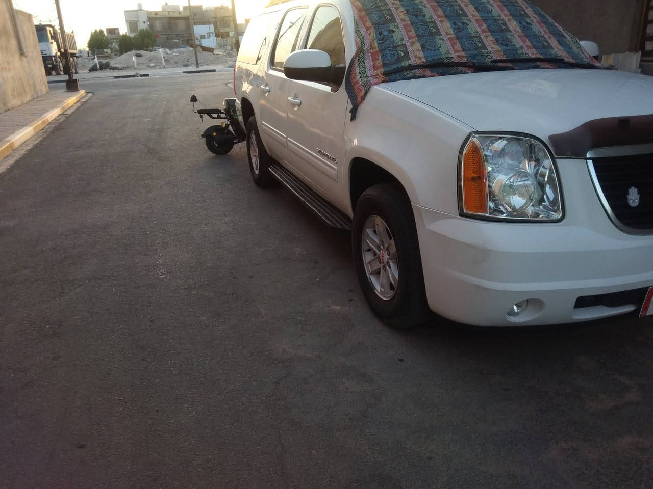 سلام عليكم ورحمه الله وبركاته يوكن جمسي موديل ٢٠١١ بغداد رقم الجديد انكليزي خطها بصرة ..حلة السيارة باسمي كفالة عامه  مكان السيارة بصرة السعر ٢١٠ للعلم السيارة استخدام شخصي ماخذها لان ماشتغل بيها  للاستفسار الاتصال *********** اخوان مكينه وكير وتبريد خير من الله محركها ٥٣٠٠وكير٧٠٠ تخم تاير حداديه
