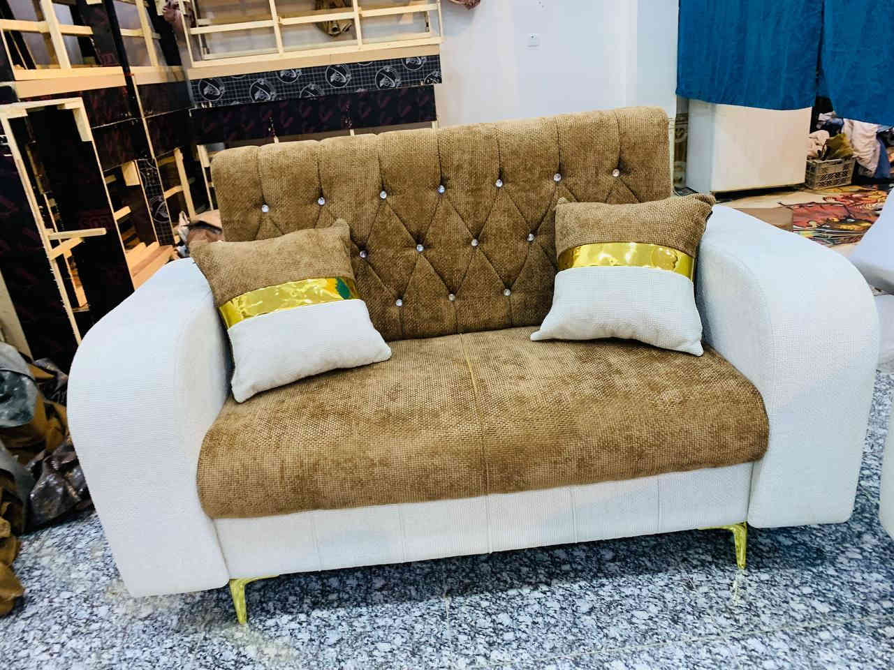 💯موديل ٢٠٢٦ 💯
معمل ومعرض شمس الدجيل 💯💯
وبالعافيه وشايفين كل الخير 💫💫 موديل تخم حسب طلب الزبون من اختيار التفاصيل واللون الأوف وايت المميز والجوزي الفاتح والجميل  .
💯💯💯💯
يوجد لدينا عمل كافة الموديلات للتخم والديوان يتم العمل بأتقان التصميم والعمل بأيادي أفضل النجارين وأروع المصممين والخياطين بشرط خشب بلوك اسود وأختيار المواد عالية الجودة والأسفنج مميز اول مع طبقه بولستر طبي والقماش المقدف درجة أولى وبشرط تكون كل التفاصيل أفضل من العمل التركي من نجاره ودوشمه والفنش عند تقفيل التخم يعني الحمدالله شغل يرضي الله والزبون موديلات التقجيج اليدوي درجة أولى كل التفاصيل تكون بشرط ١٠٠%  وتجي وشوف المعمل والكادر والشغل بعينك وبعدها يتم الاتفاق على كل التفاصيل ...... وأدخل للصفحه وشوف كل اعمالنه  💯 
💫ويوجد بيع بالقسط 💫

والتوصيل لجميع المحافظات 
واي استفسار الاتصال على الرقم . 

***********
***********   وتساب
