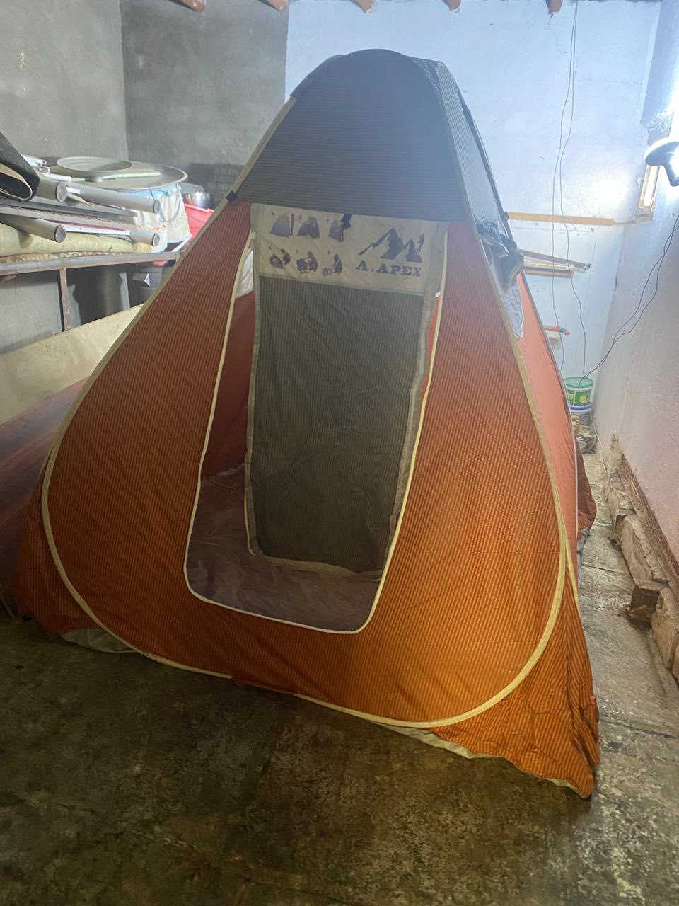 الخيمه الجبيره 100 الف
الخيمه الصغيره ب75 الف
المبرده 125 الف
السرير ب 100 الف
اللوكر بي مغسله ب 175 الف

***********
