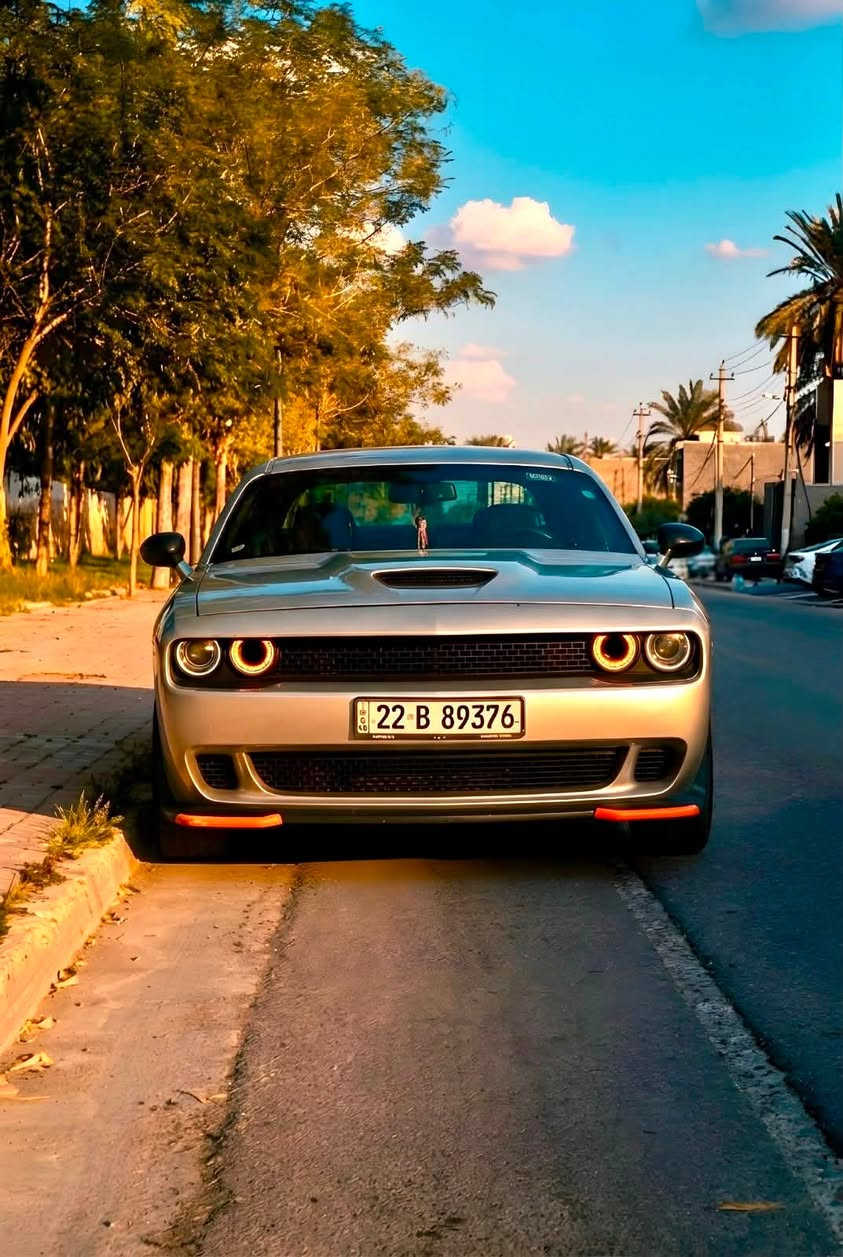 السلام عليكم 
🛑 للبيع او المراوس حسب القناعة 🛑
 
دوج چالنجر SXT
موديل ٢٠٢٢
مكينة ٣٦٠٠ 
٦ سلندر 
تو ويل (RWD)
رقم اربيل الدولي بإسمي ( تحويل فقط ماسوي وكالة ) 
مواصفات الsxt المعروفة مضيوف عليها
شاشة كبيرة 
دواخل كاربون فايبر 
مري جانبية كاربون فايبر 
شفقة خلفية
بنيد و وياله محدثه مال GT
تعتيم ذاتي للمراية الوسطية
كاميرا خلفية دوارة
هيتر مري جانبية
تبريد قطعتين مناخ منفصل و تبريد خلفي
فول تحكم ستيرن
بصمة + تشغيل عن بعد
كرسي السائق كهربائي 
ويل ٢٠  تو سايز 
حجر بيئة بلادي
داخل جلد لونين
گير و مكينة و تبريد و حدادية و كهربائيات مكفولات

سيارة عليها برمجة مراوح و تحسين اداء و تشتغل على بانزين عادي و محسن بدون دوانز 

ماشية ٣٨ الف ميل 
سيارة نظيفة و ما متعوبة مال جناي 

السيارة حادثها قطعة وحدة صبغ 
البنيد مبدل و مصبوغ فقط و الچاملغات الامامية بيها تعديل بارد و تكحيل شي قليل بالحواف

 اي قطعة كلير من امريكا ماكو 

عنواني بغداد / الكرادة ساحة الواثق 

السعر ١٨٣ بي مجال بسيط

للتواصل *********** متوفر واتساب

