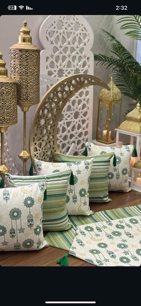 بنوتات نفتح الحجز على سيتات المفارش الرمضانيه متوفر بنوعين قماش شانيل مقدف وهمايون قطني سعر الكوشة بدون حشوة 3مع الحشوة 5والمفرش قياس الطول متر والعرض 50 سم السعر 5توصيل كربلاء وجميع المحافظات للحجز خاص او واتساب ***********
