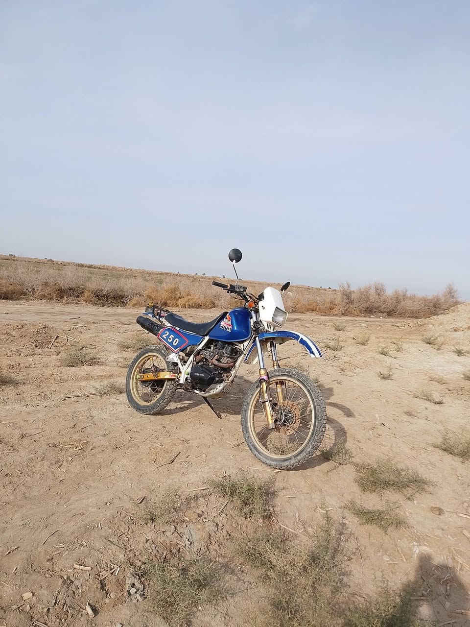 السلام عليكم دراجه للبيع هوندا وراق سعر مليون ***********
