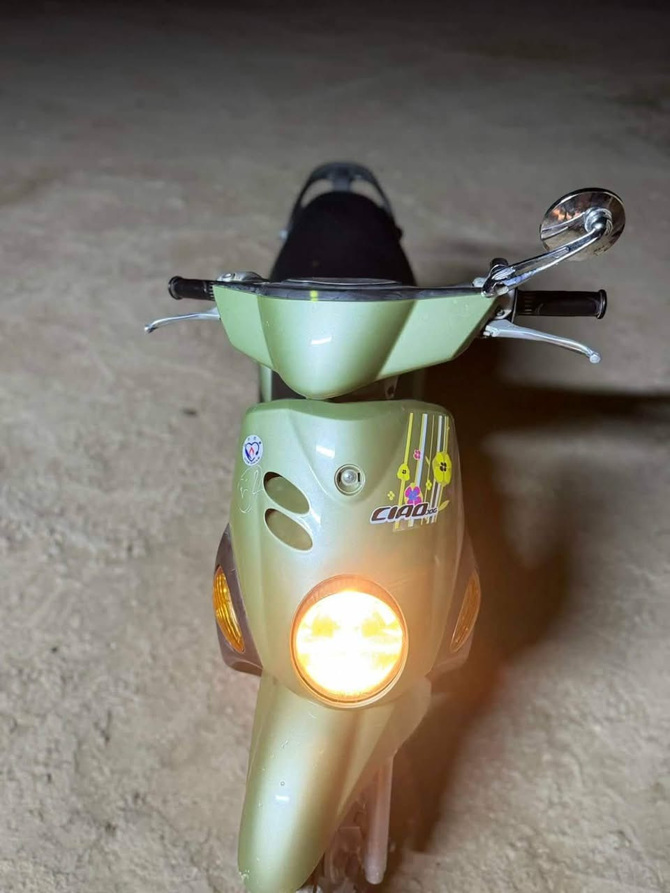 سلام عليكم دراجه فله البيع كفاله عامه كله بلادي برغي مامفتوح بيه دراجه 2009 خاص مفتوح رقم ***********المكان ديوانيه /دغاره
