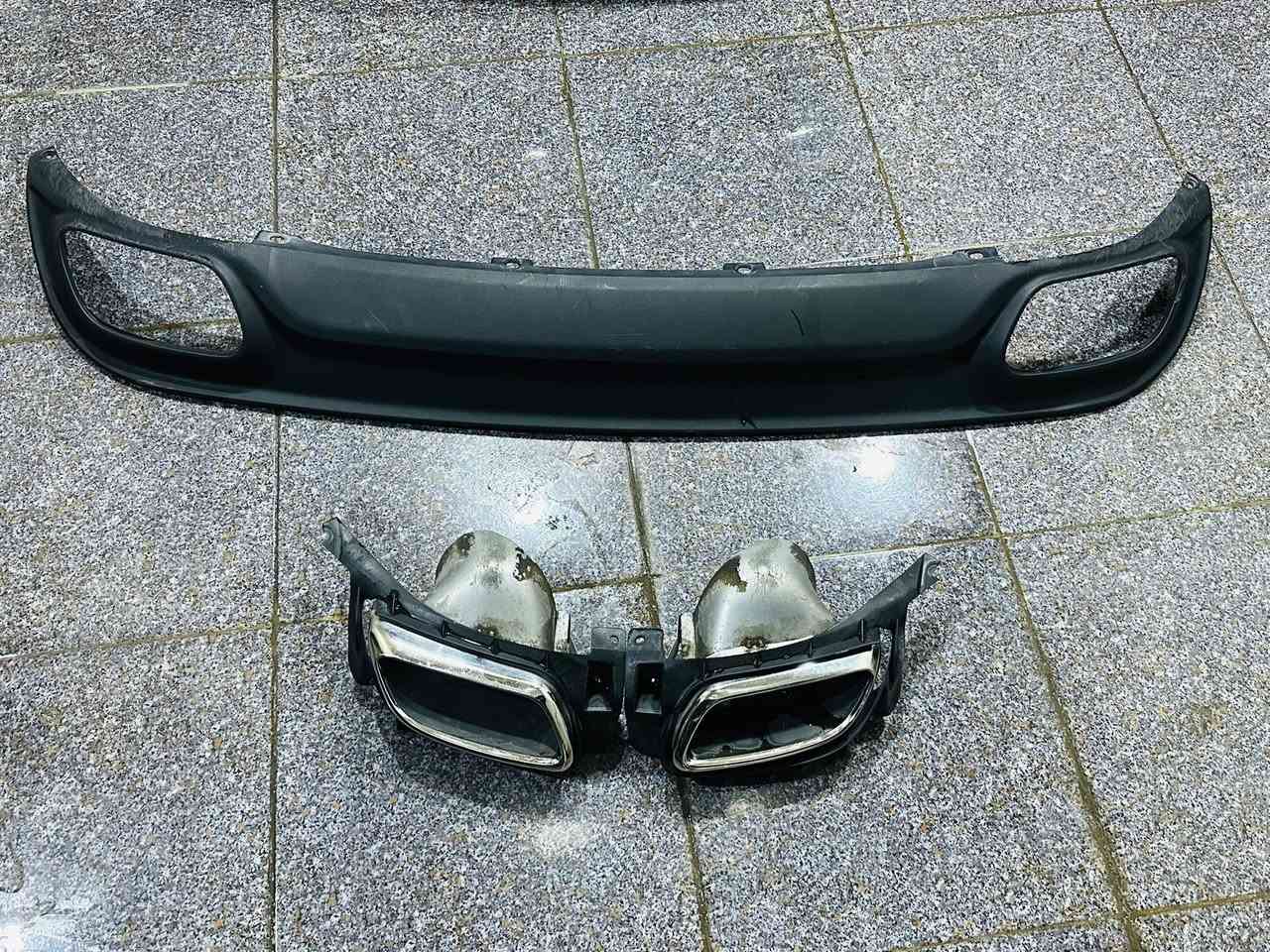 غراض جارجر نظافتهن كلش حلوه
دعاميه اماميه مال SRT 
شباك امامي مال SRT جديد مامستخدم 
شباك امامي مال SXT مستخدم نظافته 100%
لد دعاميه امامي جديد مامستخدم 
دفيوز دعاميه خلفي كندي بلادي اصلي مال سيارتي
تخم تاير حجم 20 245/45 مستخدم نظافته نص عمر 
مكاني نجف 
اي استفسار خاص واني خادم تشلع عيوني وتاخذهن


**إذا كنت صاحب هذا الإعلان وتريد حذفه لأي سبب، رجاءا أرسل رسالة إلى الدعم الفني**