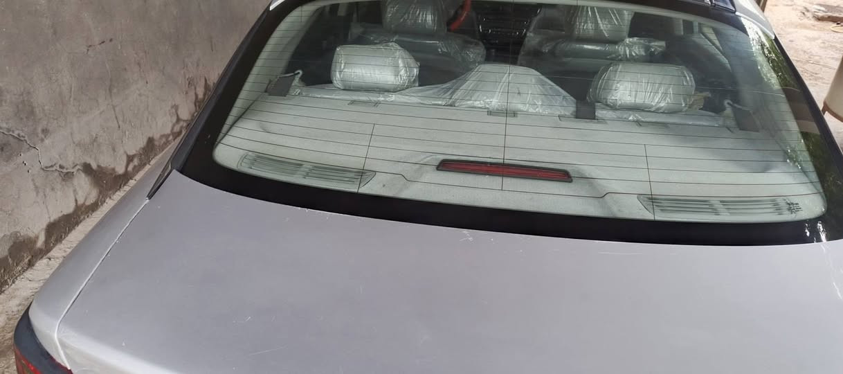 السلام عليكم ورحمه الله كيا اوبتيما وارد امريكي كلشي موضح بالصور سونارها موجود  سيارة فول فول واحد ع واحد جاهزة ع الاخير .رقم بغداد. بسمي انكليزي.للاستفسار ..***********
سعرها ١٢٩ بيها مجال كلش قليل وكلشي واضح امامك .محرك كير حداديه تاير دسك ...ترايك للسعودية .. حلة, بابل
