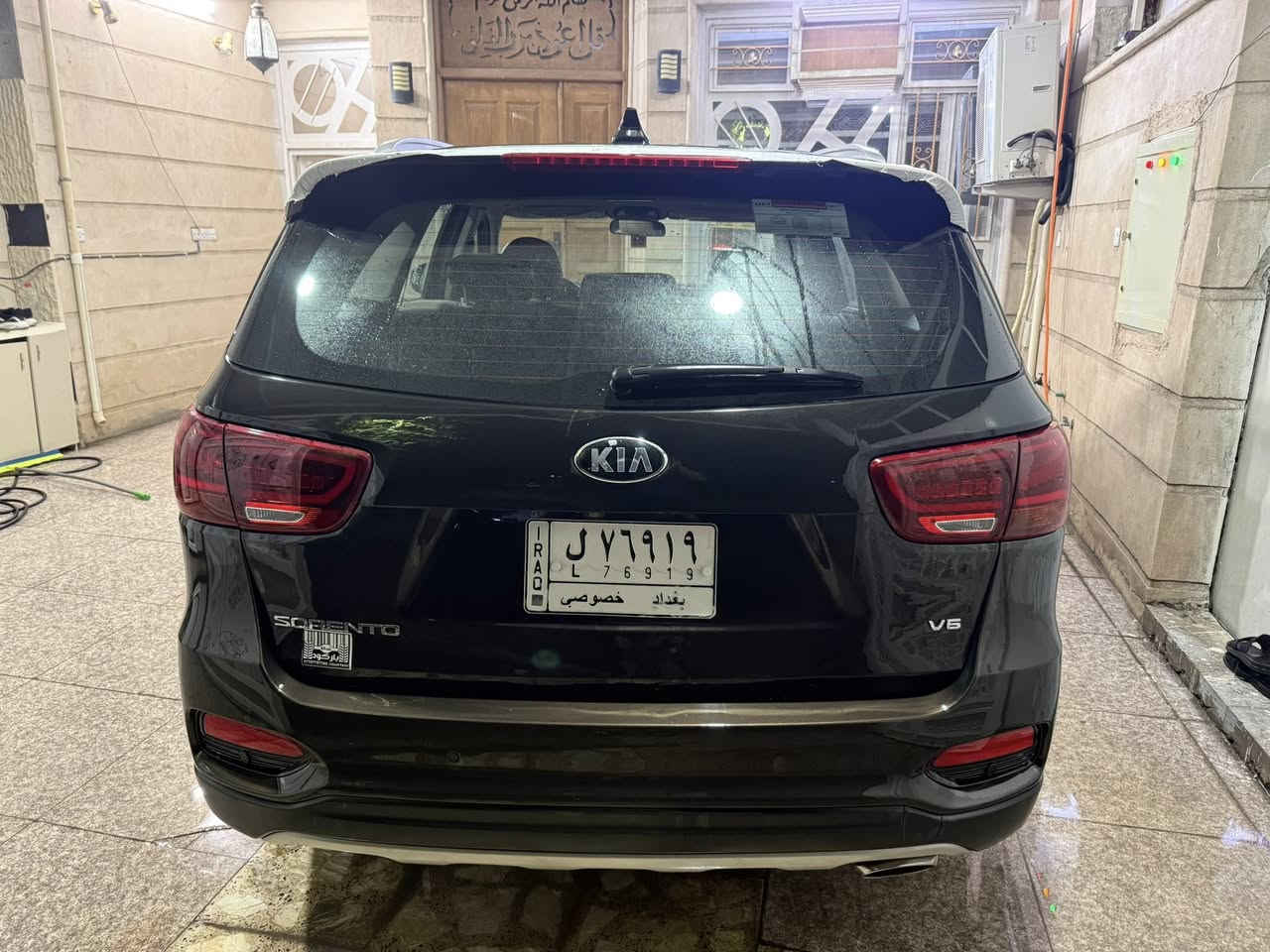 سورنتو 2020 خليجي لون جوزي 6 سلندر 7راكب فول عدا البنوراما مكفولة من الصبغ فقط بارد بالجنطه رقم بغداد بأسمي ماشيه 70 السعر 235  للاستفسار الاتصال ***********
