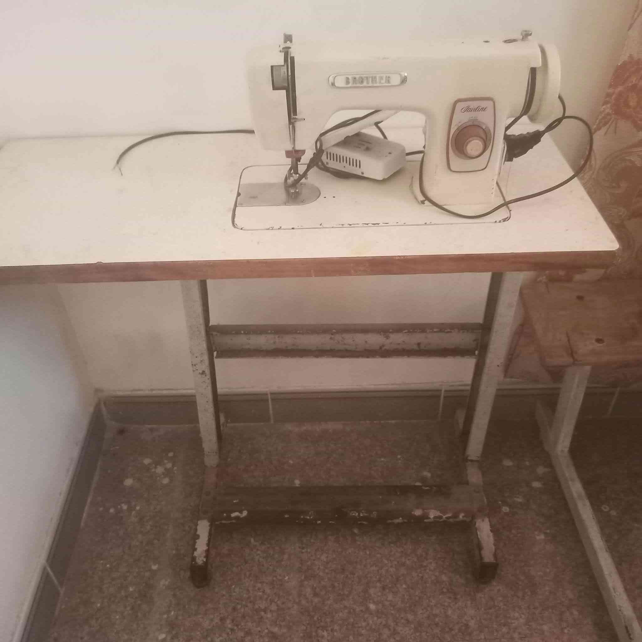 سلام عليكم مكينه هية وميزها بسعر 125 براذر


**إذا كنت صاحب هذا الإعلان وتريد حذفه لأي سبب، رجاءا أرسل رسالة إلى الدعم الفني**