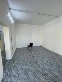 بيت تجاوز مساحه ٣٠٠ متر بي غرفه واستقبال وحمام ومطبخ وكراج جبير البيت ...