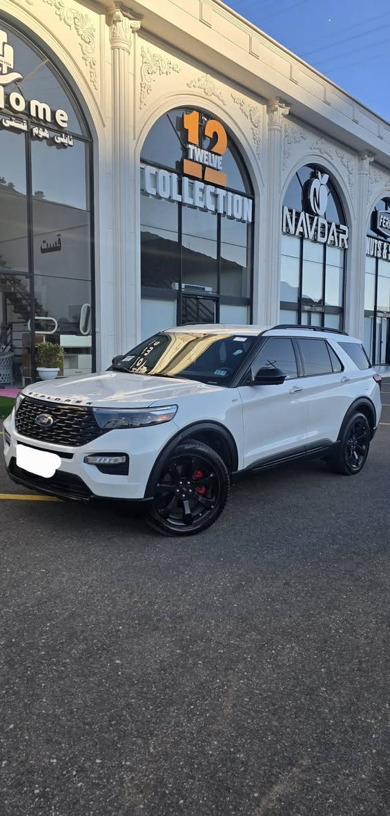 فورد اكسبلورر 2023 ST LINE 
ماشية 30 فقط
محرك 4 سلندر 300hp  2.3L 
فول مواصفات فقط بدون بانوراما 

رادار امامي ( قيادة ذاتية تثبيت مسار مع مانع تصادم )
رادار جانبي ( نقطة عمياء )
4 كاميرات 360 درجة
داخل السيارة لون اسود مع تطريز باللون الأحمر بالكامل 
صندوق كهربائي 
كشنات كنتارا وجلد مع تدفئة 
ستيرن تدفئة 
كشنات خلفية منفصل VIP
تشغيل عن بعد 
مرايات شفط
إنارات ترحيبية 
اوتو هولد
وضعيات قيادة 
دبل اكزوز 
7 راكب 3 قطع تبريد
إنارة داخلية متغيرة 7 ألوان 
ويل ST باللون الأسود 

بدون صبغ 
بيها تعديل PDR فقط

رقم دهوك بأسمي 
رقم وهزة وسنوية جديد 

جداً نظيفة السيارة وبوضع الشركة 
بالواقع احلى من الصور 

السعر 228 وبيها مجال 
مكان السيارة دهوك 
***********
***********
اتصال أو واتساب
