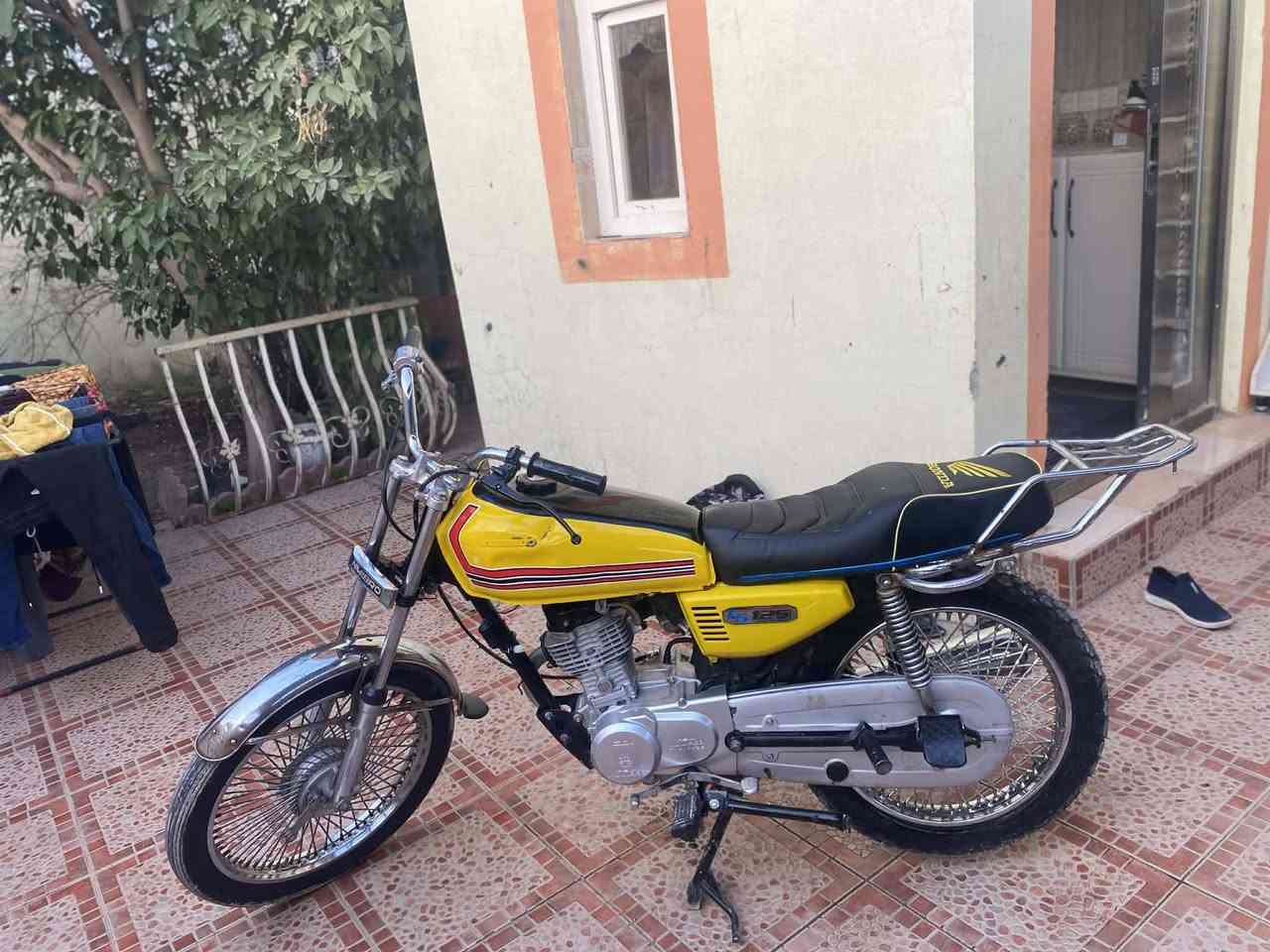 دراجه نامي برو  موديل 20شرط دراجه حيل حلوه ونضافته كدام العين دراجه ناعمه لا صرف ولا بخار شرط سعرها340وبيه مجال الي شراي ينتصل ***********
