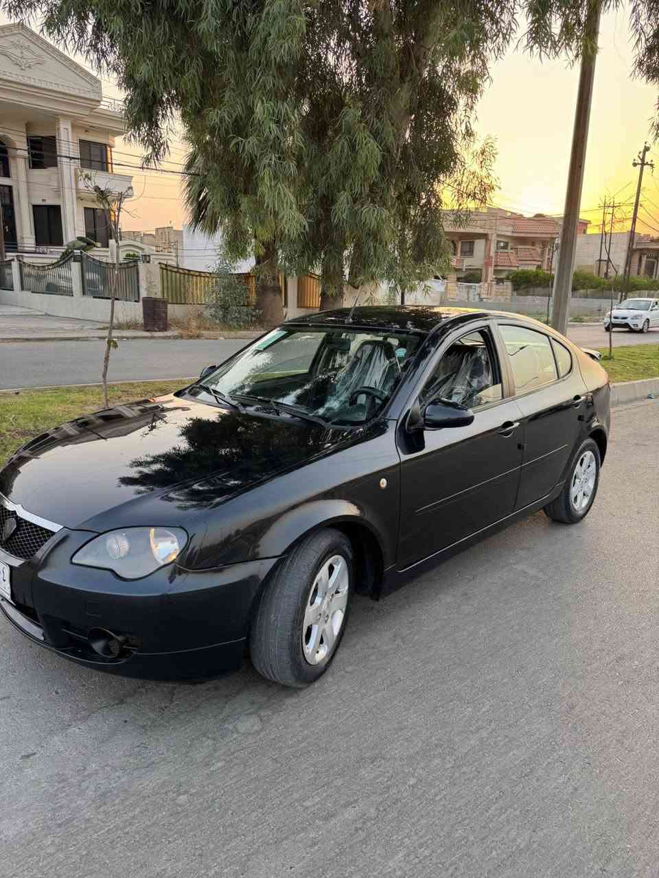 بسم الله السلام عليكم 
حبايب بروتون هاج باك 2016
السيارة نظيفه كلش 
السيارة سابقا مكفولة صار بيها ضربة بالباب والصورة مرفقة 
السيارة شركة بيها ملاحظات كلش بسيطة 
صدر نص عمر 
ماشيه 107 الف 
تبريد و تدفئة شركة
سنوية بشهر ال 11 نفذت 
السعر 82 بيها مجال كلش بسيط 
التفاصيل الباقية اتصل و تدلل 
***********
