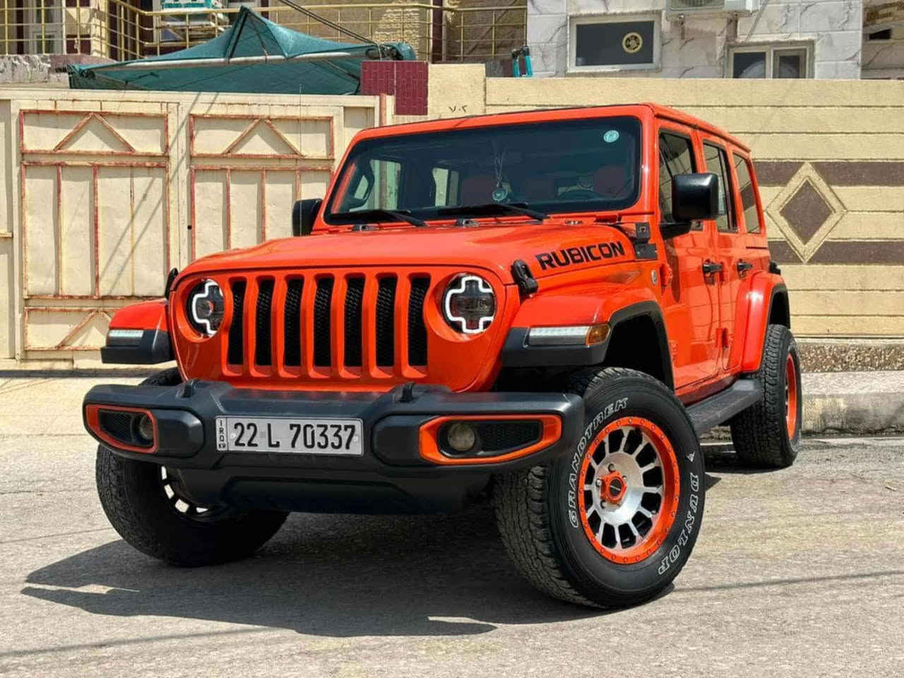 الحلوه للبيع
اللون البرتقالي المرغوب يعني تتونس بلشارع 😅📍
الساره موديل 2018
السياره سفاري تتفصخ البيبان والقماره تصير كشف
السياره بصمه
فور ويل
كامله من كل شي باسمي.
مابيها اي نقص
ضررها جاملغ والبنيد اسم بدون دواخل ايرباك بس الستيرن و راجع سستم
السعر 260
***********
