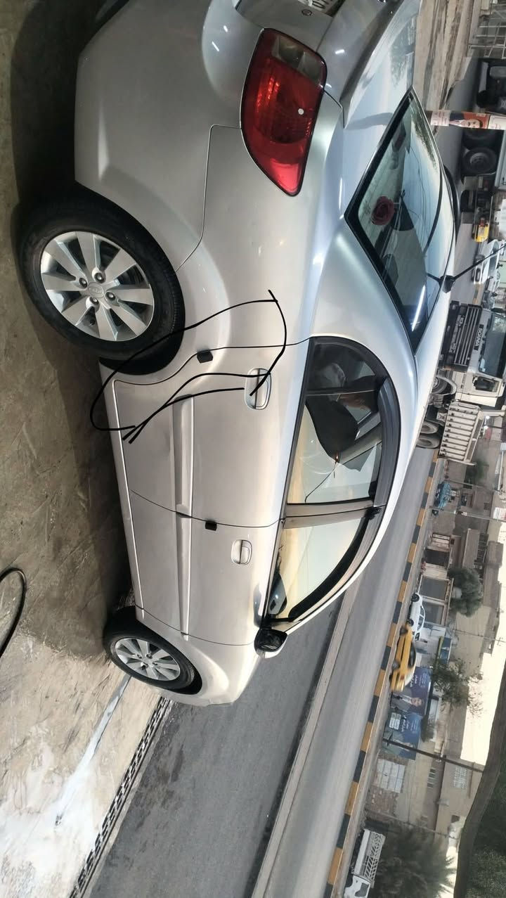 السلام عليكم
كيا ريو مواصفات برايد فول 
فتحه سلايت 
5 ويل كب 
تحكمات ستيرن 
تايات جدد
تبريد شرط 
اشاير بالمري
هزه ورقم جديد
شاشه كاميرا
سياره جاهزه من كلشي 
محرك 16 محرك وكير شرط

بيه بس بخ شويا بالباب وشويا بداير الجاملغ
السعر 102 بيه مجال بسيط 
***********
***********
