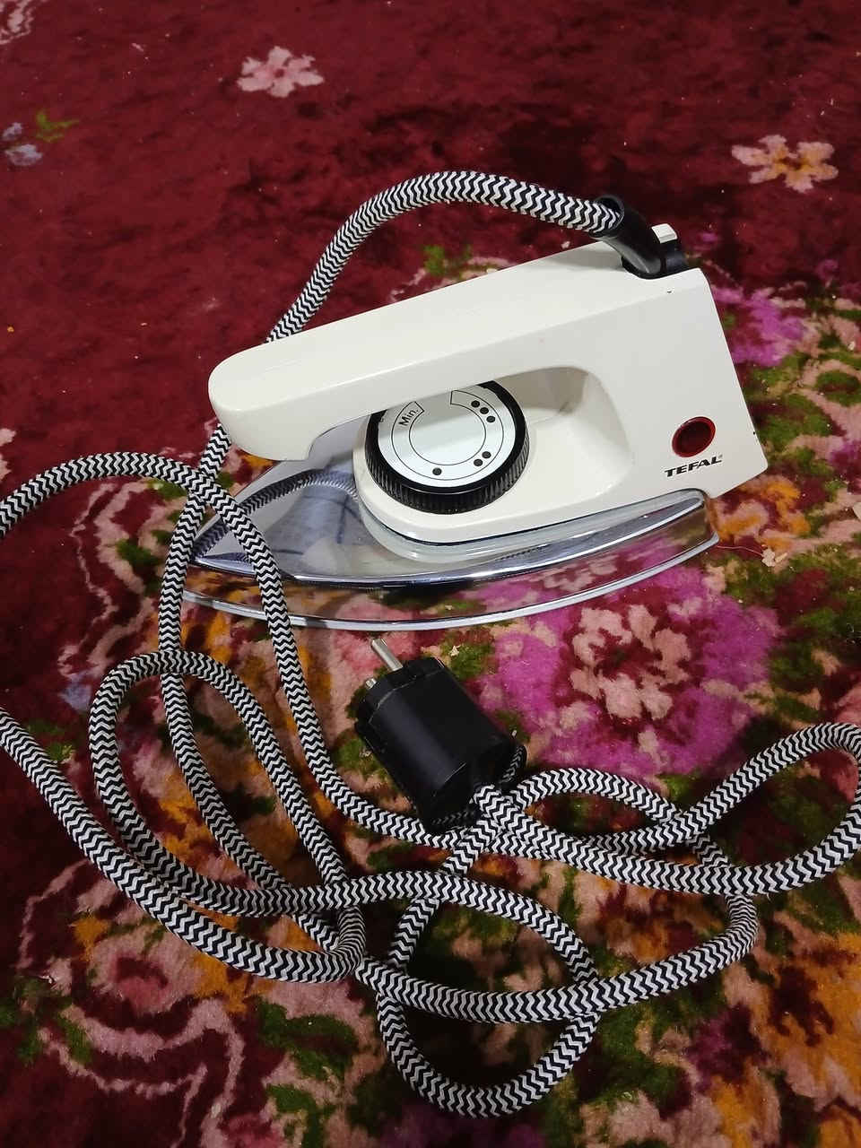 اوتي ماركة تيفال نضيفة جداً
السعر 35 الف


**إذا كنت صاحب هذا الإعلان وتريد حذفه لأي سبب، رجاءا أرسل رسالة إلى الدعم الفني**