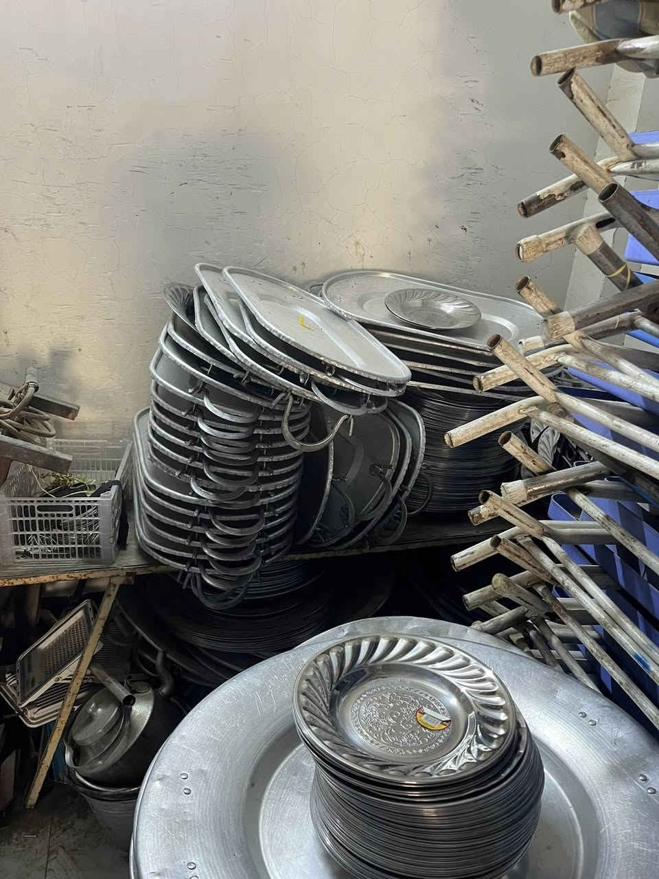 تأجير كراسي + ميز +طباخات + جدورة +كراسي مناسبات +طباخات + صواني ام العراوي الموقع قرب مدرس الفلاح 
***********
