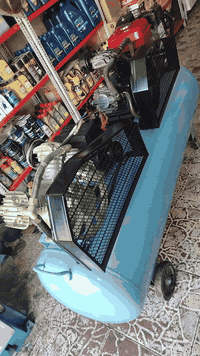 سلام عليكم
كمبريسر سنكل
الهسوه خطين كهربائي وبنزين منفصل
نضيف جدآ
مال محل حجمه ٣٢٠
شغله كلشي حلو
اليحب يتصل ***********
