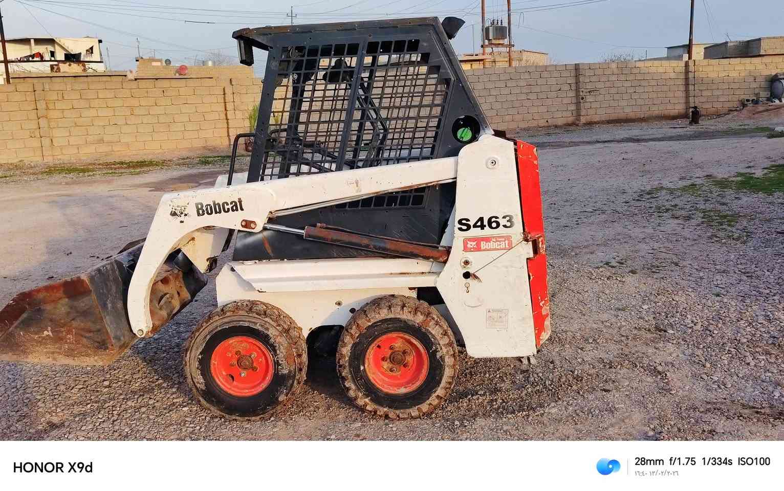 السلام عليكم بوب كات للبيع حجم 463 محرك شرط مامفتوح مضخات شرط موديل 2012 شفل لوك  كلو شغال المكان كركوك  للستفسار ***********
