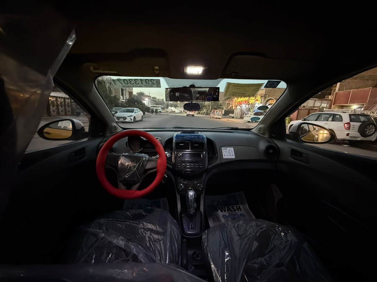 السلام عليكم أفيو سونك شوفر ليت موديل 2012 وارد خليج كير اوتماتيك محرك 1800 رقم بغداد رقم نكليزي مصفره هيه وغرامات وبحث تحول ثاني يوم السياره جاهز من كل النواحي كير محرك تبريد صدر كهربايات ماتصرف عليها كل شي لان مجهزه من كل شي السعر 64وبيها مجال بسيط التصال ***********العنوان بغداد البنوك
