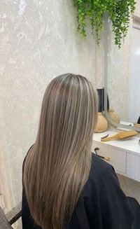 🌸 صالون نونة للسيدات 🌸 ​جمالكِ يبدأ من هنا.. دلال واهتمام بكل تفاصيلكِ...