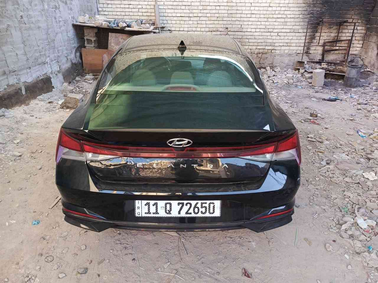 السلام عليكم النترا 23 وارد مكفوله من حار ويرباك وصبغ بيه بارد شوي بقبق الصندوق وباب خلف السائق قليل بارد ماشيه 22 # ***********
