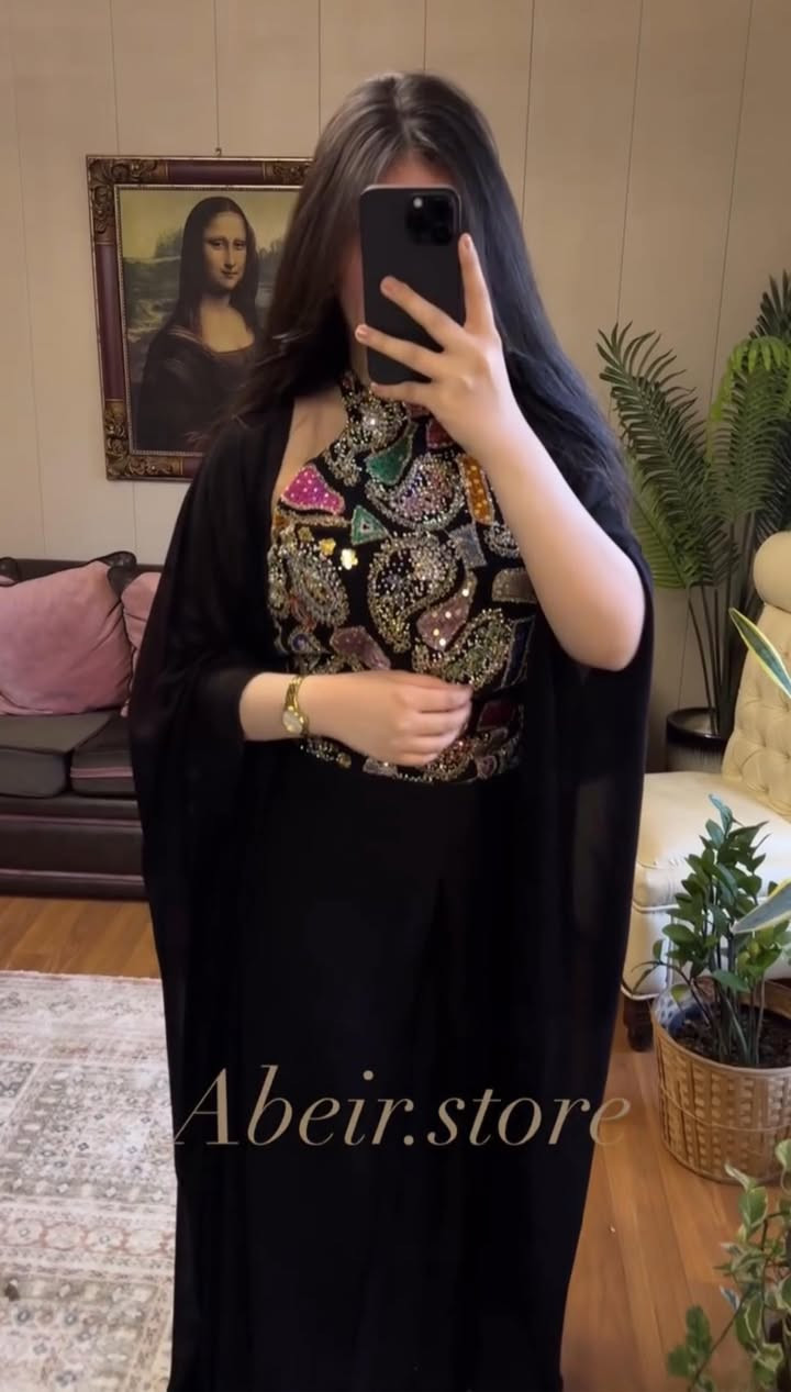 جرجيت جوليا هندي 💎.   سعر المتر 14 آلاف دينار  🔥
التوصيل صار 3 آلاف دينار لكل العراق 🇮🇶 
بمناسبة شهر رمضان المبارك  🌙 
للحجز واتساب *********** ☎️ 
زورونا عنوانه بغداد الكاظمية سوق النخله أقمشة الفراشة 🦋
