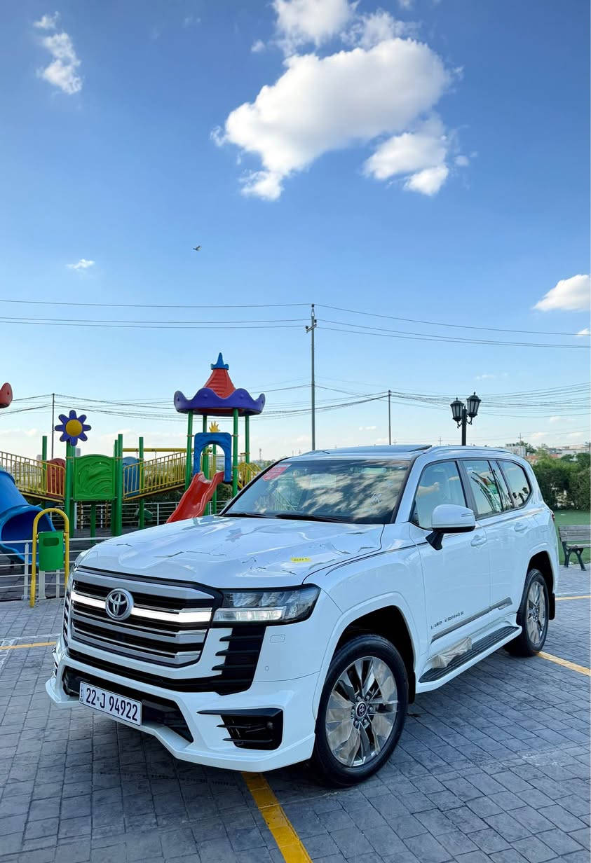 Toyota LAND CRUISER  2024 GX.R 
TWIN TURBO LIMITED SAS V6🦅✅

‎  فــول مواصفات ثلاث شاشات تووين تۆربۆ ليميتد💫
‎‎لسلام عليكم اخوان شكراً للمتابعين الكرام بـسم الله ماشاء الله 

‎   ____💵سعرها:$725💵____
  ………..***********............
           ____ 41km____
‎   ..........مكان؛🌎أربيل ..........

‎صبــغ ❌

‎بدون صبغ بدون رصعات 
‎بدون شخط بدون كلشي 
‎لوك لوك 

‎محرك كير بشرط مامفتوح 
‎سيارة كلش كلش حلوة نظيفة 
‎مرتبة لوك لوك باقية جديدة❇️
‎ سياره بأسمى جديد حتا 2029
‎زنكه ورقم جديد بشرط تحويل غرامة
٠٠٠٠٠٠٠٠٠٠٠٠٠
‎مواصفات ✔️

‎ثلاث شاشات 
‎داخل اصفر 
‎صندوك جك وسحب
‎٣ كامرات شاشة
‎كشـن كهربائي 
‎كشـن تبريد تدفئة 
‎ثلاجة مركزي
‎وبعد وبعد…

‎وياها كل غراظها الابلادي 🔅

‎🌎مكان;اربيل 
Ma:-(***********) أربيل, العراق
