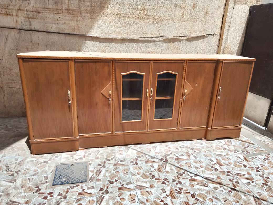السلام عليكم بوفيه 3متر للبيع السعر 125تزكام  صبغ قفل يده كله جديد المكان نجف الاشرف الشراي يتصل على الرقم *********** ويوجد توصيل داخل النجف الاشرف النجف, العراق
