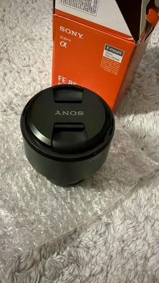 رمضان كريم شباب للبيع عدسة sony85  f1.8  جديدة ما مستخدمة بس مفتوحة من الباكيت  نظافة 100‎%‎ السعر 475 الف مكاني بغداد رقم ***********
