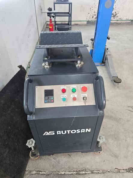 السلام عليكم مواد للبيع
استخدام قليل 
جهاز هزاز فحص حداده السيارات
جك ثابت ثنائي 4 طن
ابريص
ميز عده حديث
جك عربانه
جك هوه جوبلس
كمبريسر هواه 
كابسه فنر دبل 
منجنيق 
التواصل ***********
ابو علي الدراجي 
ابراهيم المالكي
