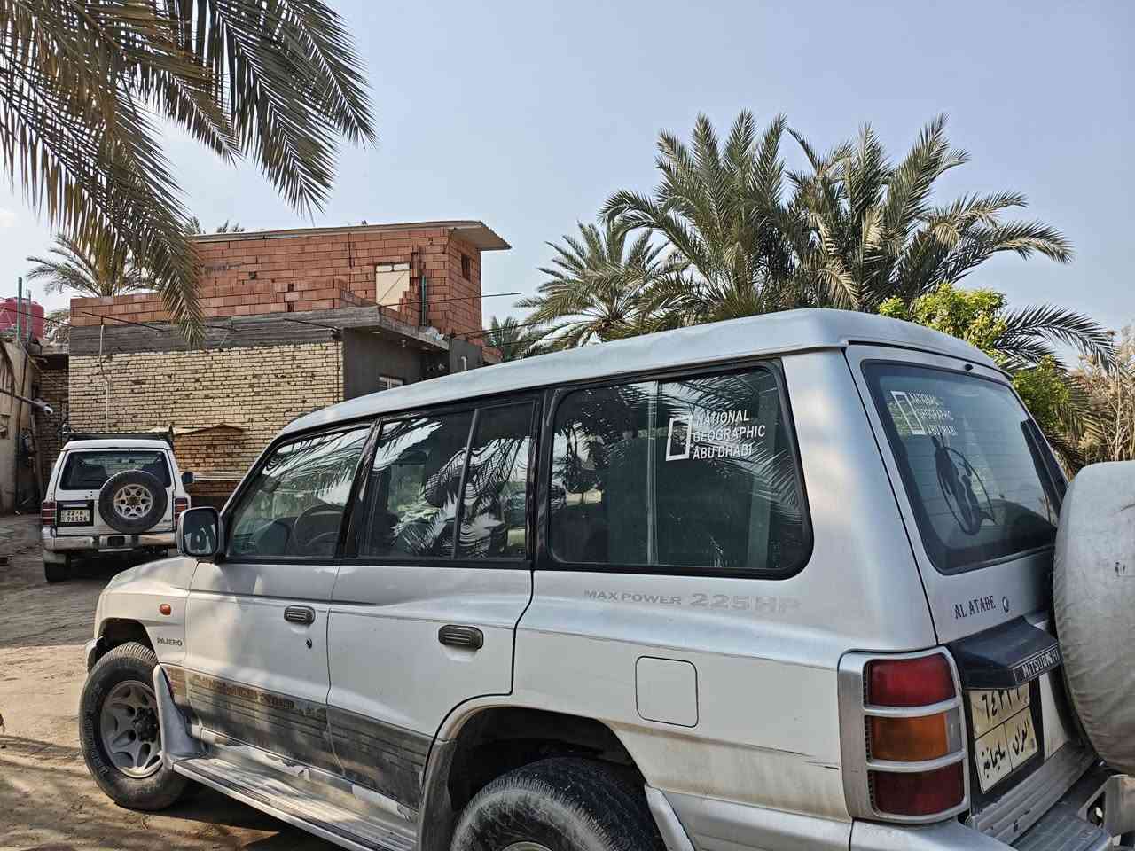 للبيع باجيروو عدد 2 موديل 2000 الرصاصية سعره $58 محرك تعبان 3.5  الثانية البيضه سعره 68 محرك3000 موجودات بالنجف راعية وسنوي نجف ارقام شماليات للتواصل ***********
*********** السيارات نضيفات ومكفولات
