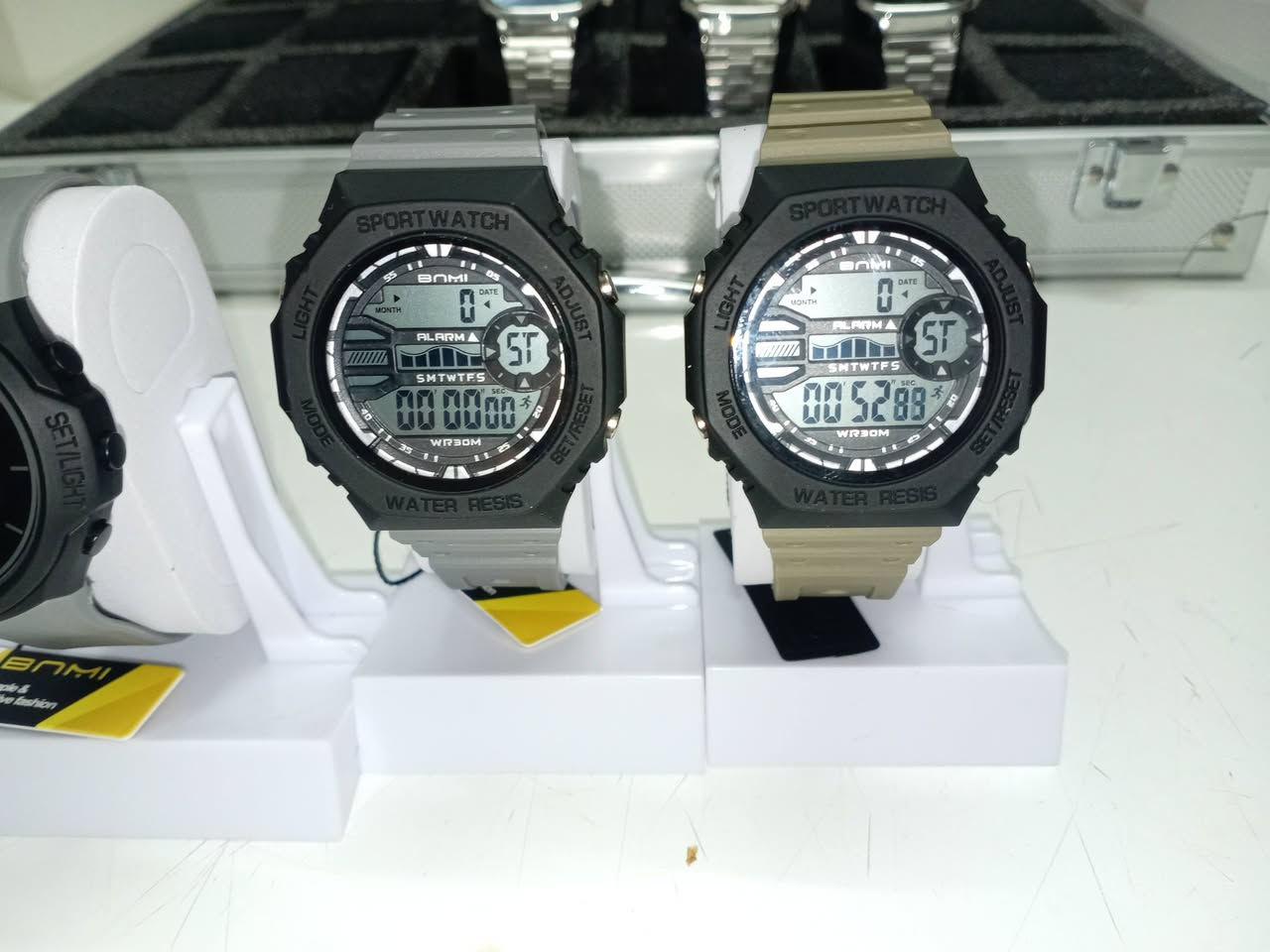 بنمي رياضي مقاوم للماء سير ربر اناره جانبيه عداد ثواني ومنبه ١٣ وتوصيل مجاني قطعتين ٢٥


**إذا كنت صاحب هذا الإعلان وتريد حذفه لأي سبب، رجاءا أرسل رسالة إلى الدعم الفني**