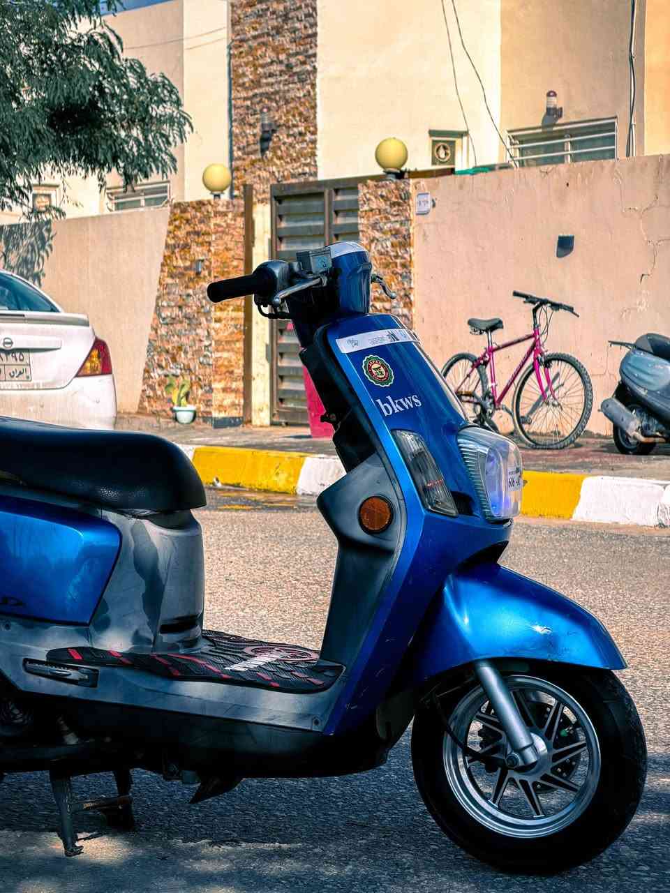 السلام عليكم ماكس بوليسي موديل 2012
اللون : ازرگ دواخل رصاصي مميز
المحرك نوزل جديد بلباكيت كله دهن ام از اويل 
الگشر نظيف ومداري الدراجة كلش 
السعر : اتصل وتدلل مامتواجد على الانترنت 
***********
*********** كربلاء, العراق
