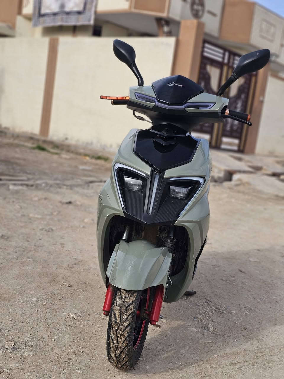 ماطور للبيع موديل2024
مكينه مامفتوح كلشي شغال شرط السعر450بيها مجال
رقم الهاتف ***********
***********
